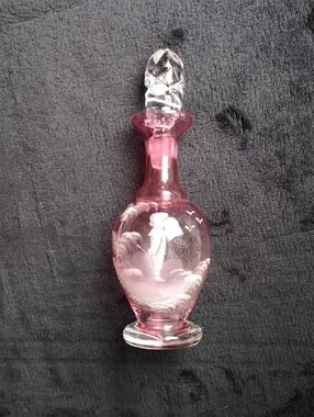 Beautiful Vintage Mary Gregory Cranberry Glass Perfume Bottle w Crystal Stopper